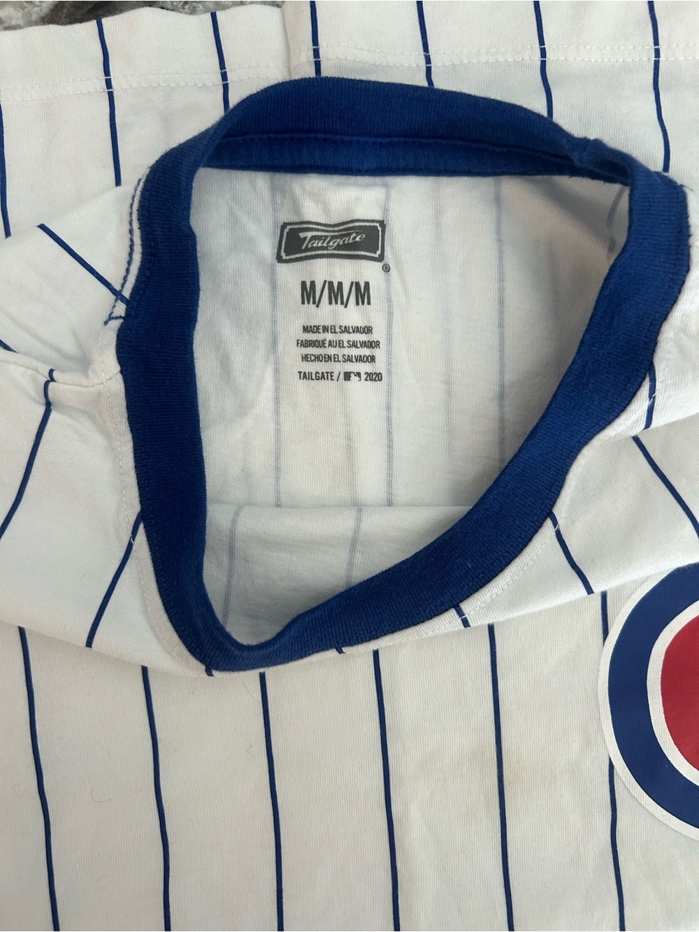 Chicago Cubs MLB Pinstripe Baseball Jersey T‑Shirt fromTailgate Women’s Sz Med - Picture 4 of 6